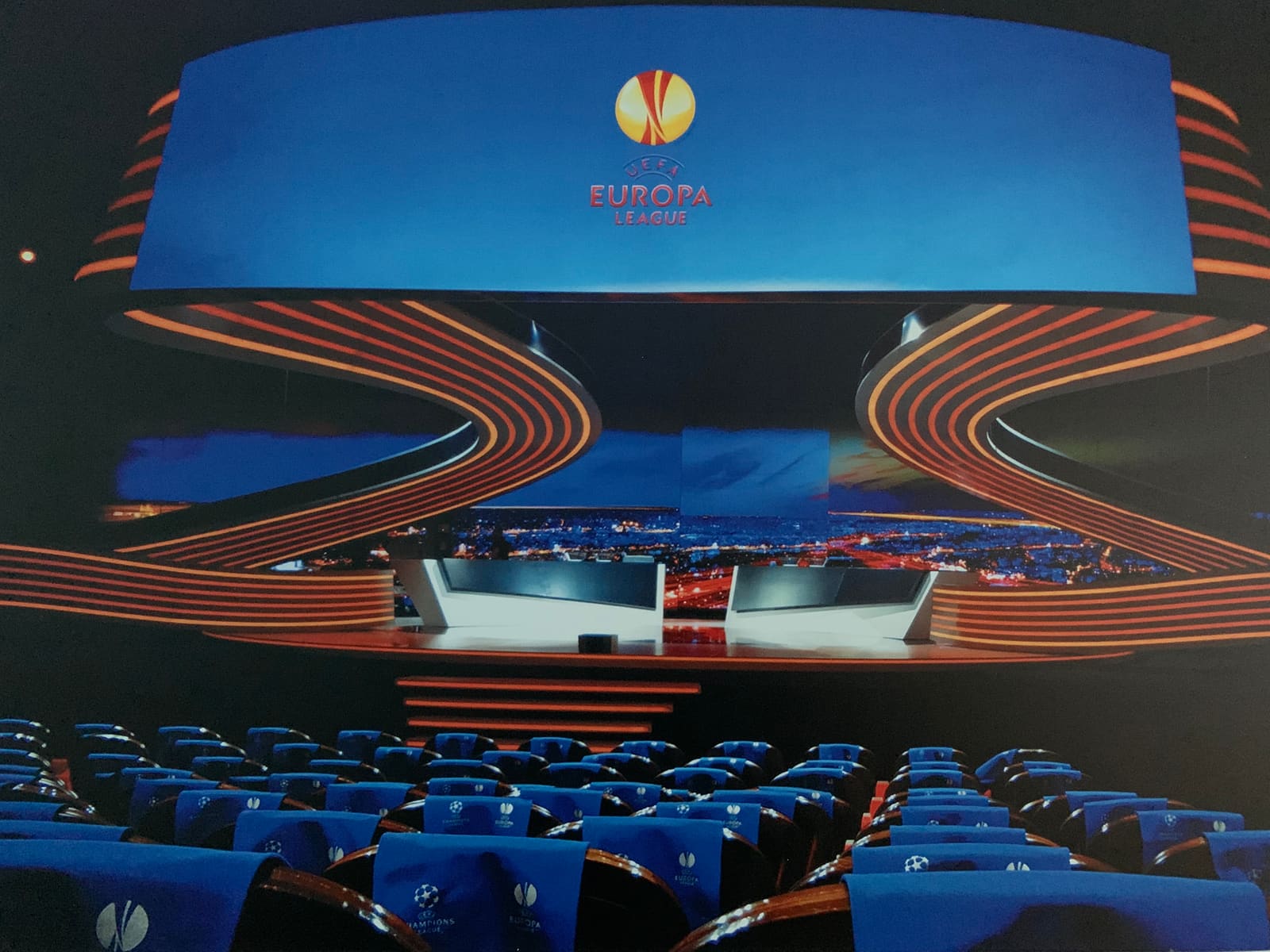 Broadcast studio for a European football competition with a curved TRUE dvLED ceiling ring
