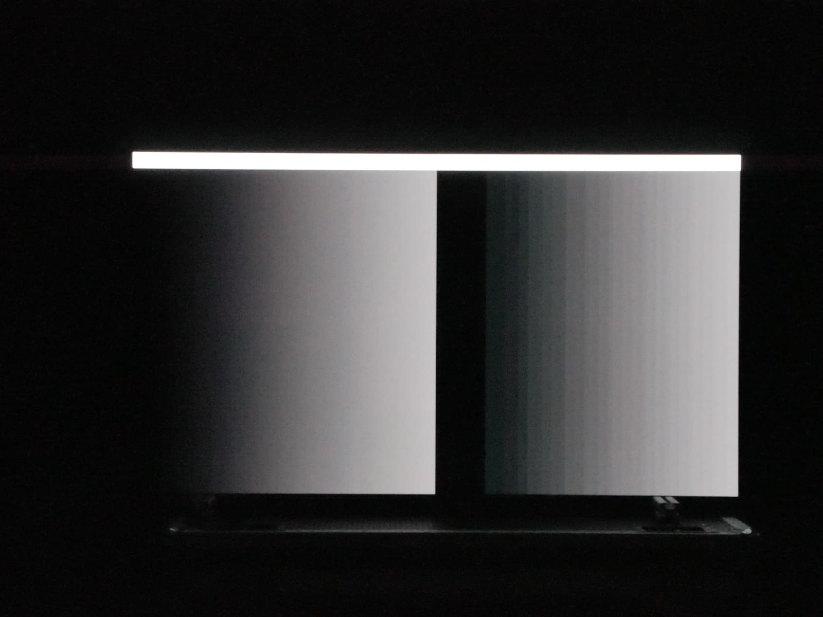 Two grey scale ramps compared side by side on TRUE dvLED in a dark room