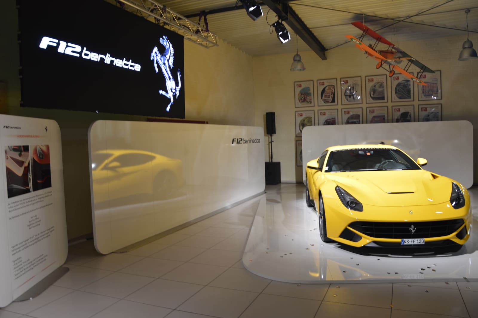 Sports car showroom stand with a TRUE dvLED wall behind the vehicle